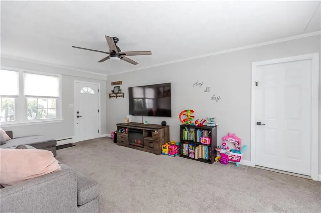 93 Tanglewood Drive West Warwick RI 02893