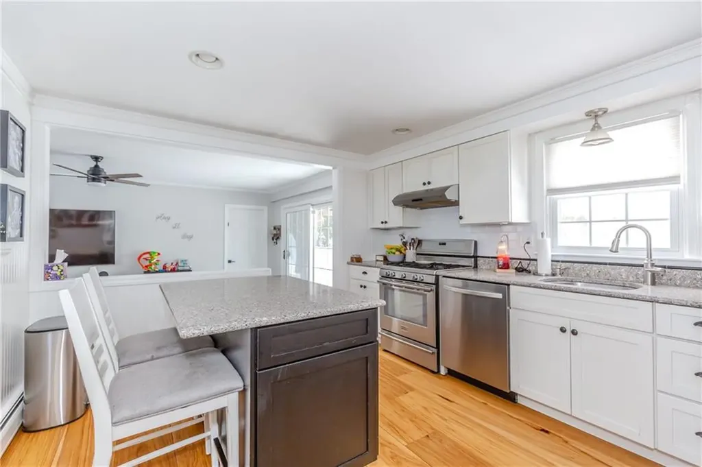 93 Tanglewood Drive West Warwick RI 02893