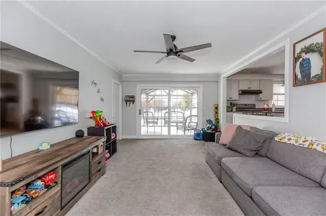 93 Tanglewood Drive West Warwick RI 02893