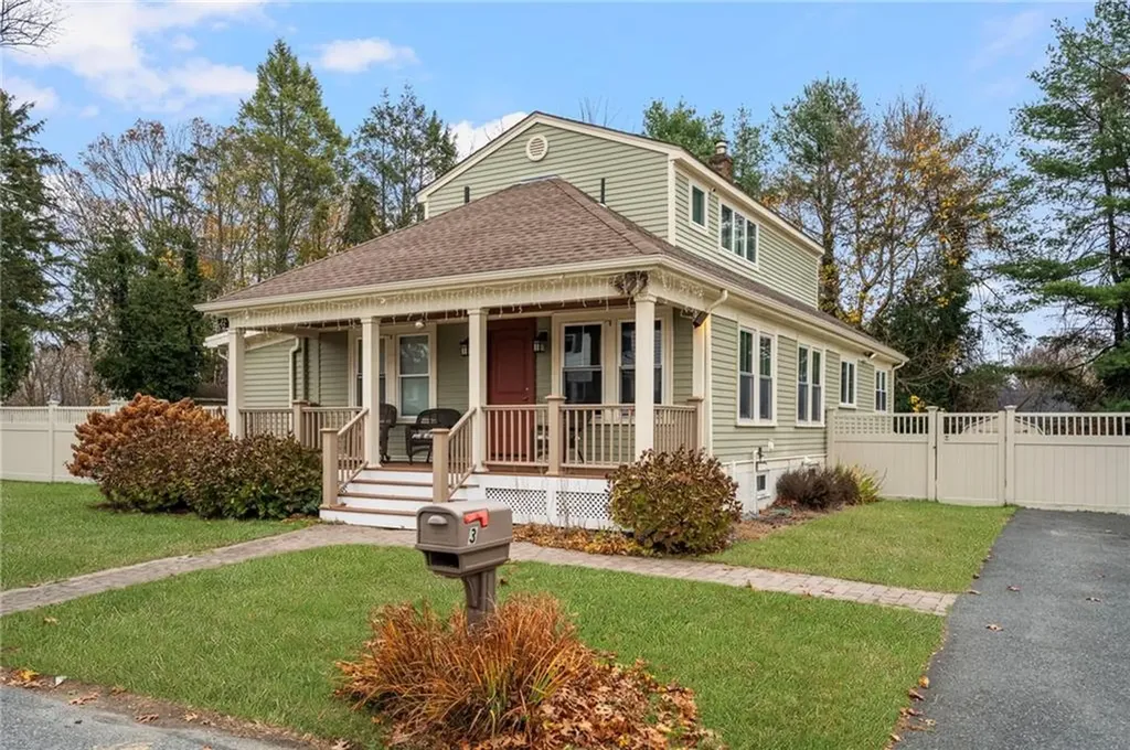 3 West Prospect Street Smithfield RI 02828