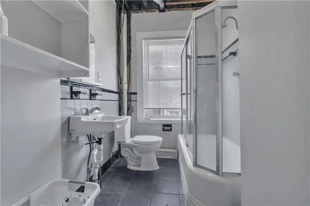 86 Tobey Street Providence RI 02909