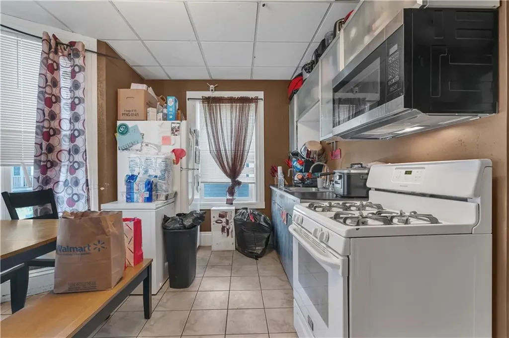86 Tobey Street Providence RI 02909