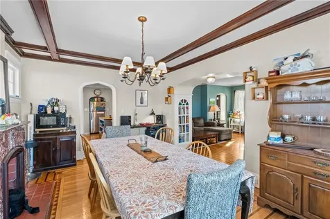 87 Kermit Street Woonsocket RI 02895