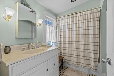 87 Kermit Street Woonsocket RI 02895