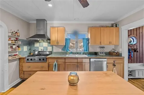 87 Kermit Street Woonsocket RI 02895