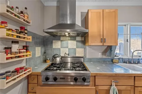 87 Kermit Street Woonsocket RI 02895