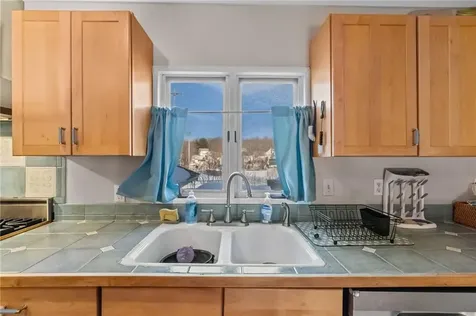 87 Kermit Street Woonsocket RI 02895