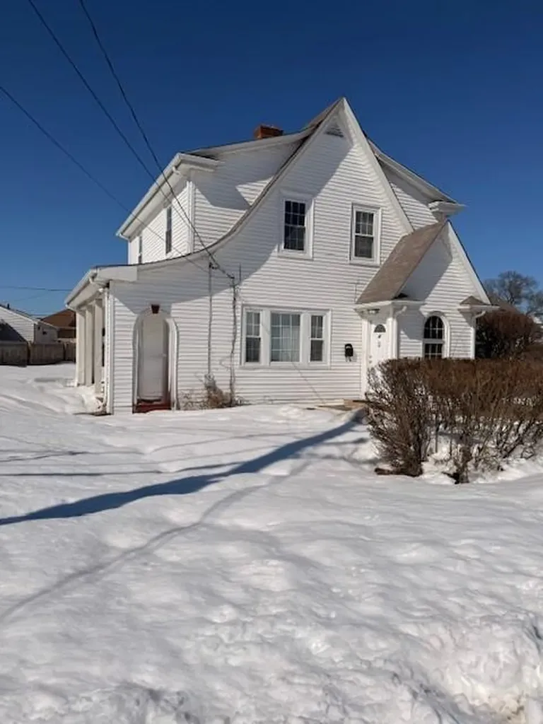 15 Pershing Street Cranston RI 02910