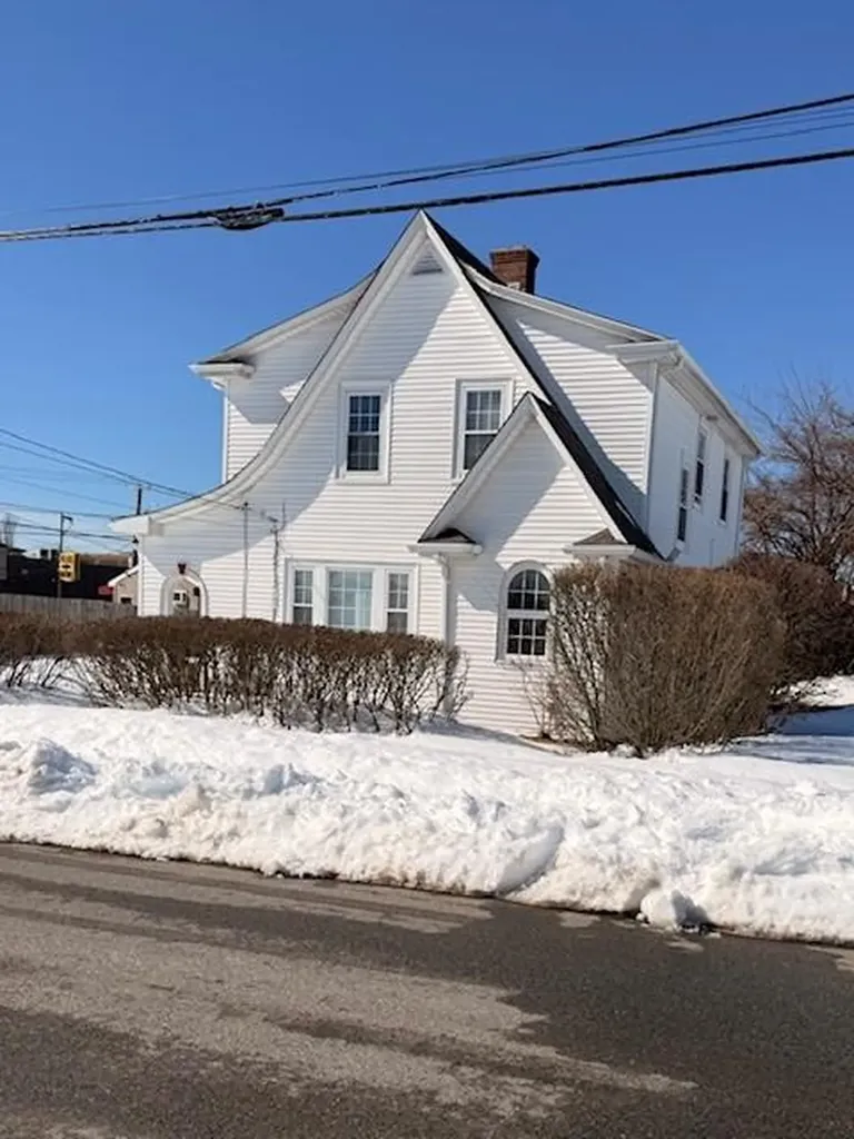 15 Pershing Street Cranston RI 02910