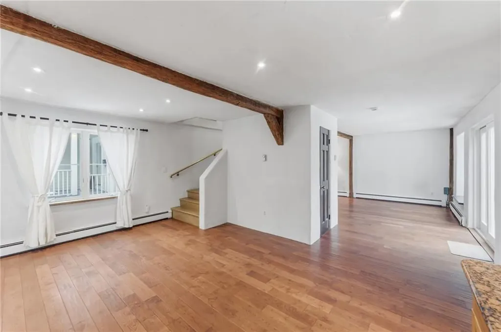 5 Bowser Court Newport RI 02840