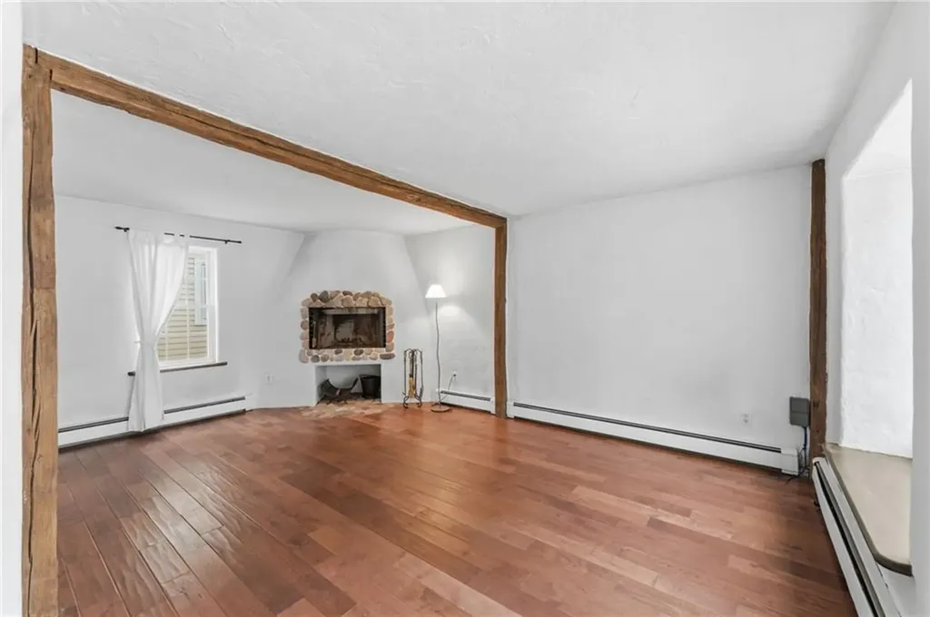 5 Bowser Court Newport RI 02840