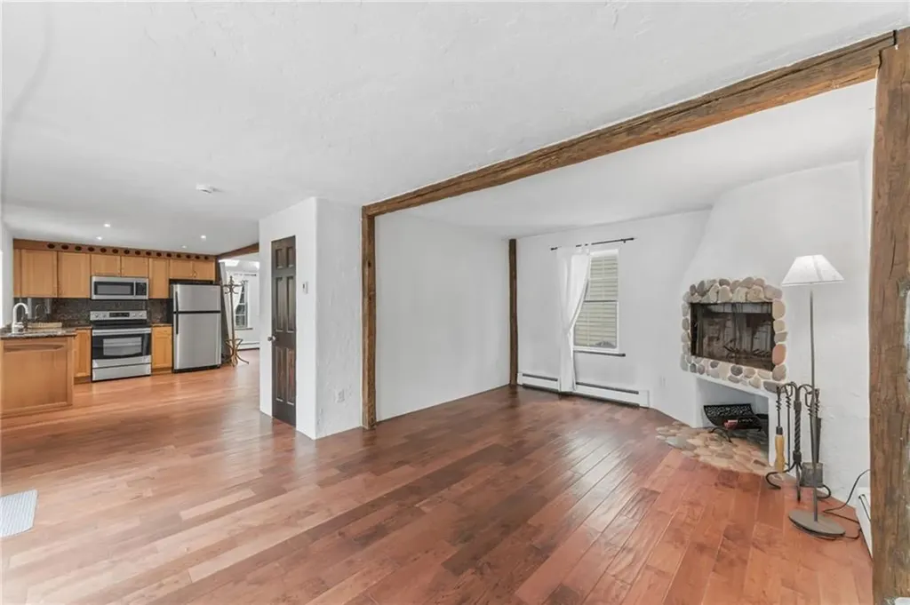 5 Bowser Court Newport RI 02840