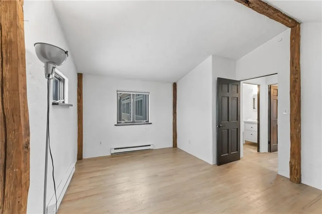 5 Bowser Court Newport RI 02840