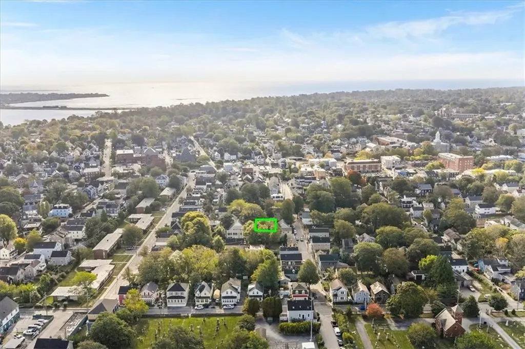 5 Bowser Court Newport RI 02840