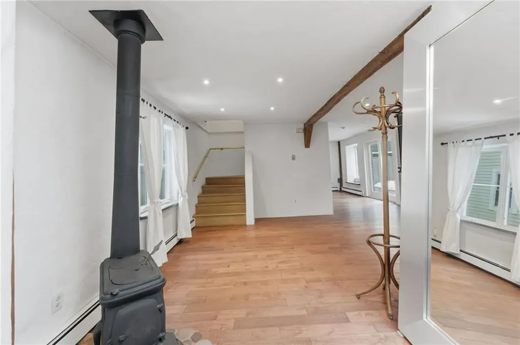 5 Bowser Court Newport RI 02840