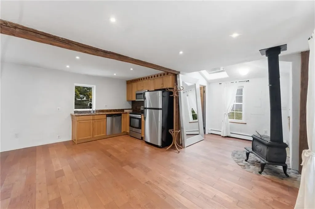 5 Bowser Court Newport RI 02840