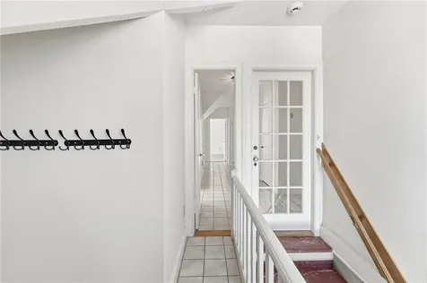 686 Hope Street Bristol RI 02809