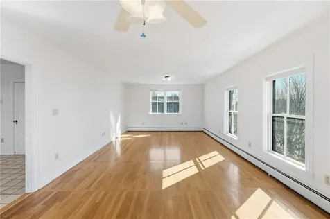 686 Hope Street Bristol RI 02809