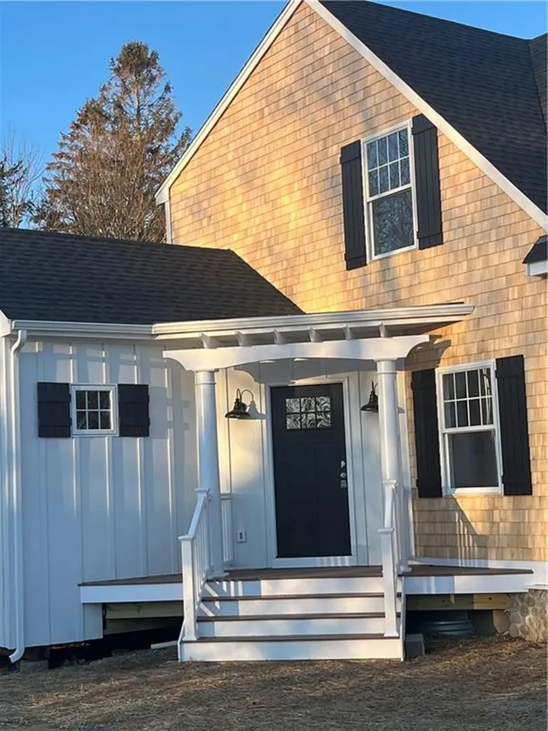 19 Traymore Street Charlestown RI 02813