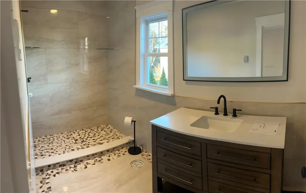 19 Traymore Street Charlestown RI 02813