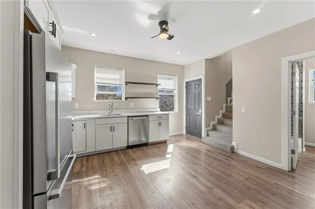 6 Stockwell Street Providence RI 02909