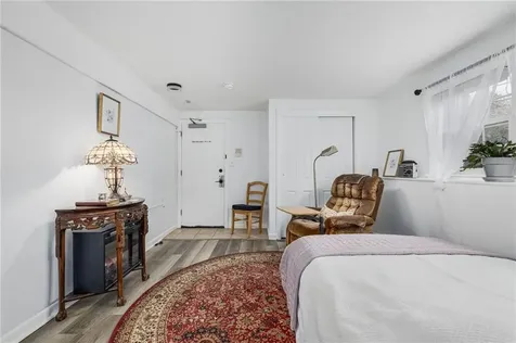 4080 Post Road Warwick RI 02886