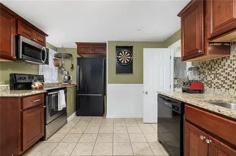 4080 Post Road Warwick RI 02886