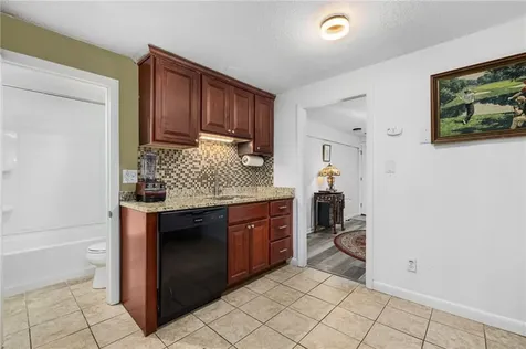 4080 Post Road Warwick RI 02886