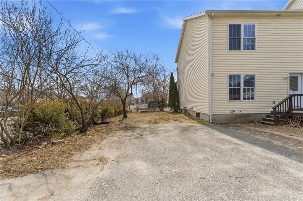 281 Swan Street Providence RI 02905