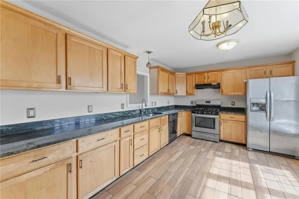 281 Swan Street Providence RI 02905
