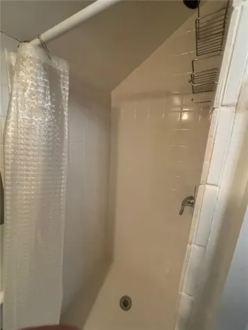 712 Hope Street Bristol RI 02809