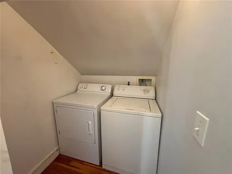 712 Hope Street Bristol RI 02809