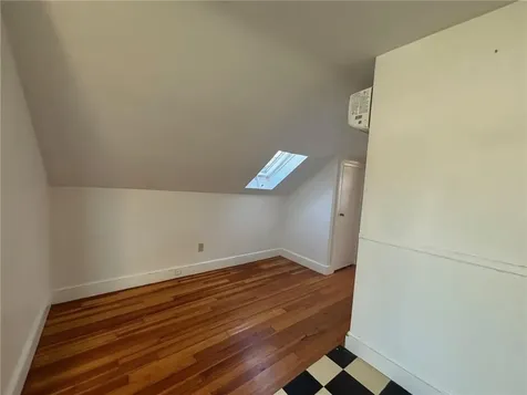 712 Hope Street Bristol RI 02809