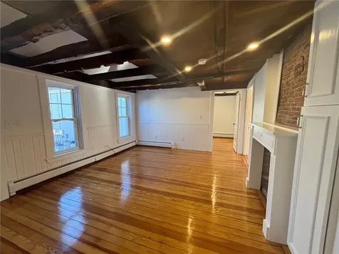 712 Hope Street Bristol RI 02809