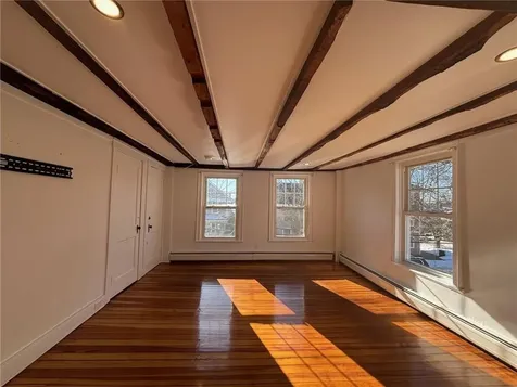 712 Hope Street Bristol RI 02809