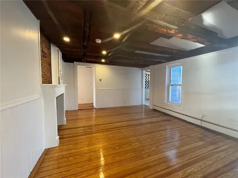 712 Hope Street Bristol RI 02809