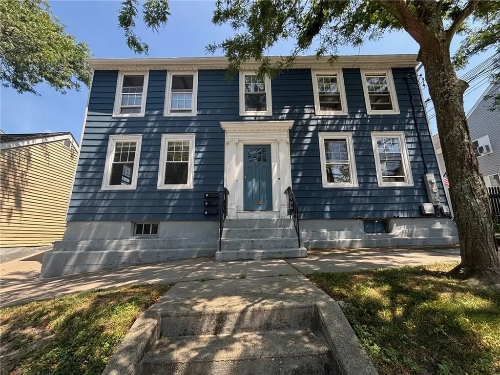 712 Hope Street Bristol RI 02809