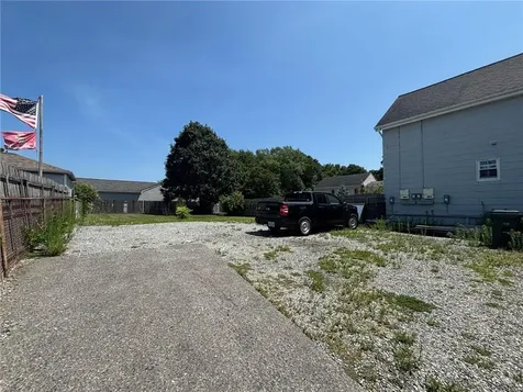 712 Hope Street Bristol RI 02809