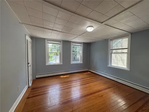 712 Hope Street Bristol RI 02809