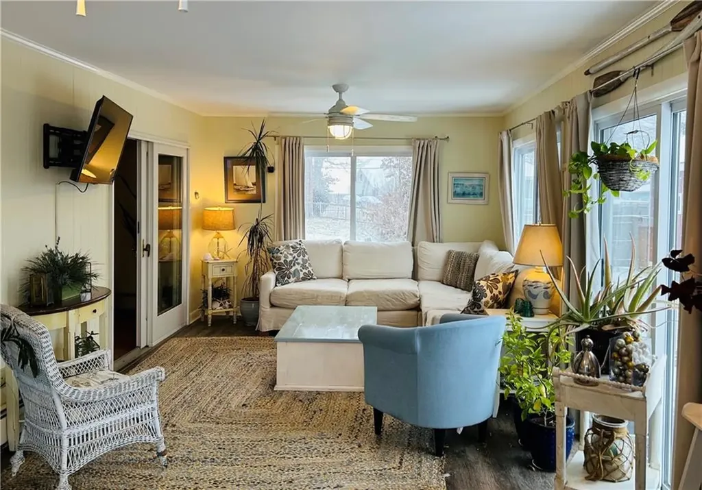 9 Mystic Avenue East Providence RI 02915