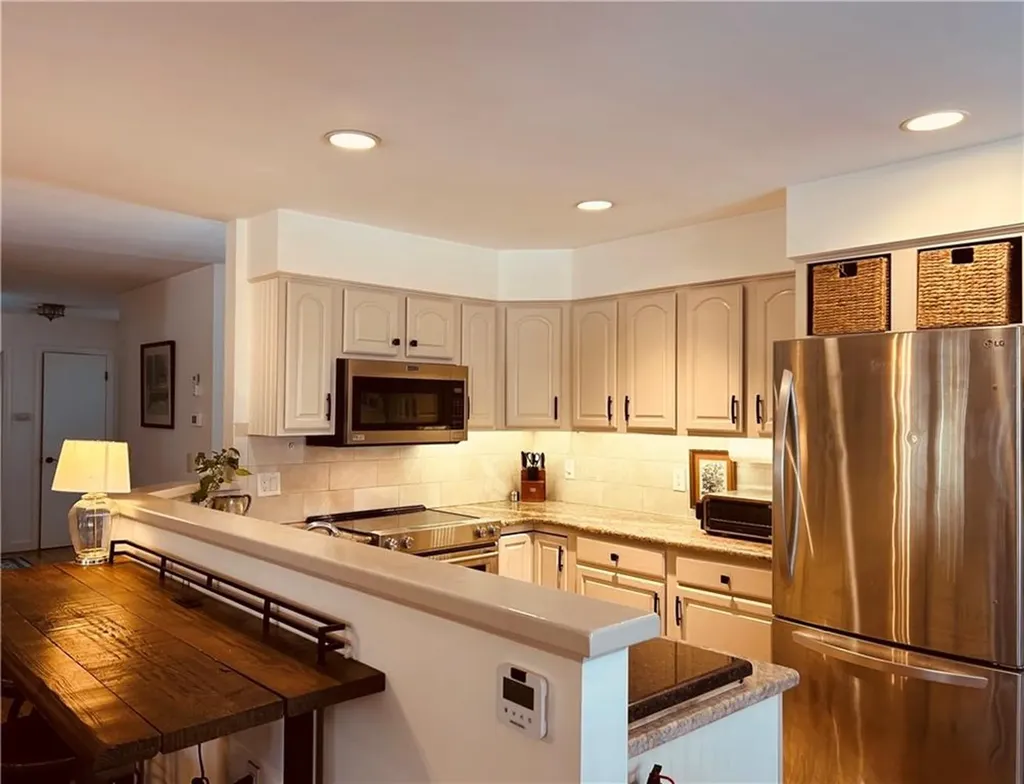 9 Mystic Avenue East Providence RI 02915