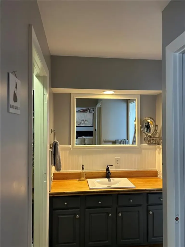 9 Mystic Avenue East Providence RI 02915