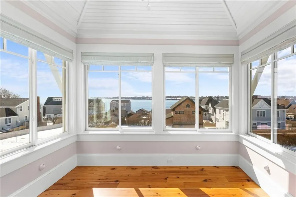 140 Tuckerman Avenue Middletown RI 02842