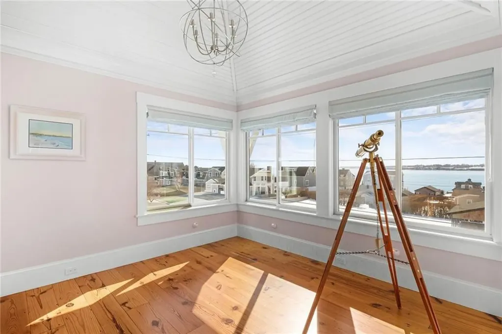 140 Tuckerman Avenue Middletown RI 02842