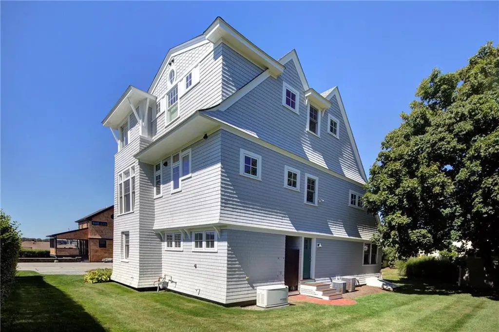 140 Tuckerman Avenue Middletown RI 02842