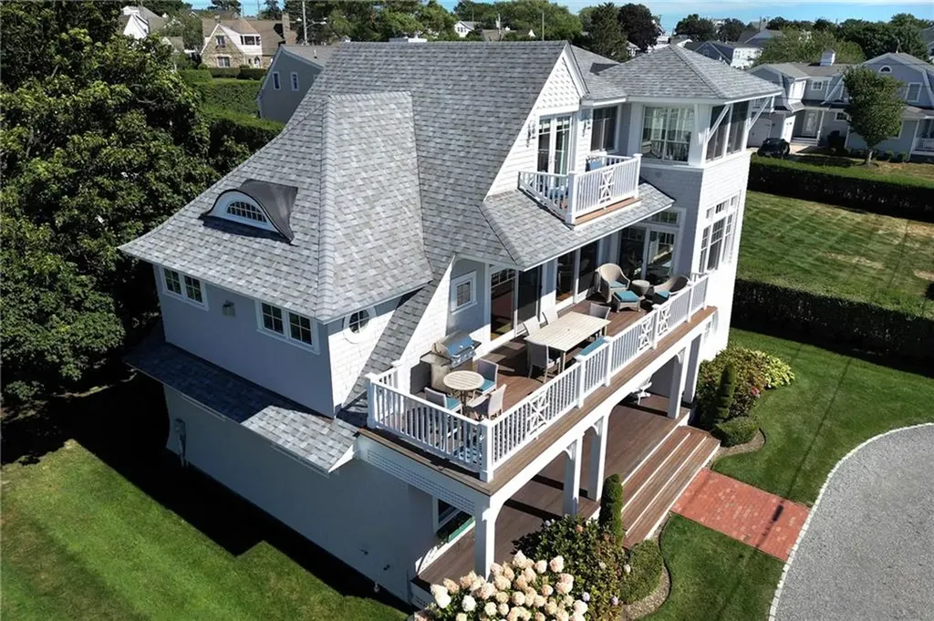 140 Tuckerman Avenue Middletown RI 02842