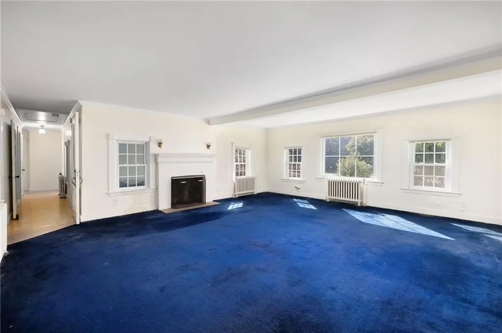 159 Ten Rod Road North Kingstown RI 02852