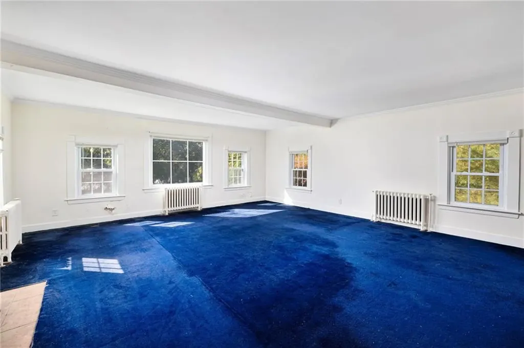 159 Ten Rod Road North Kingstown RI 02852