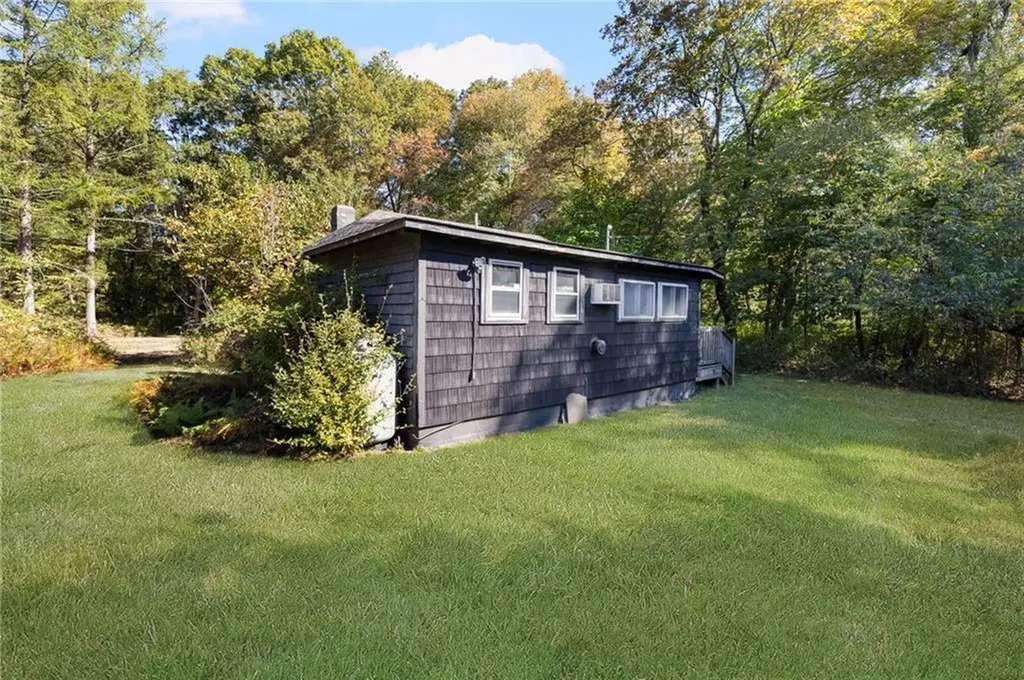 159 Ten Rod Road North Kingstown RI 02852