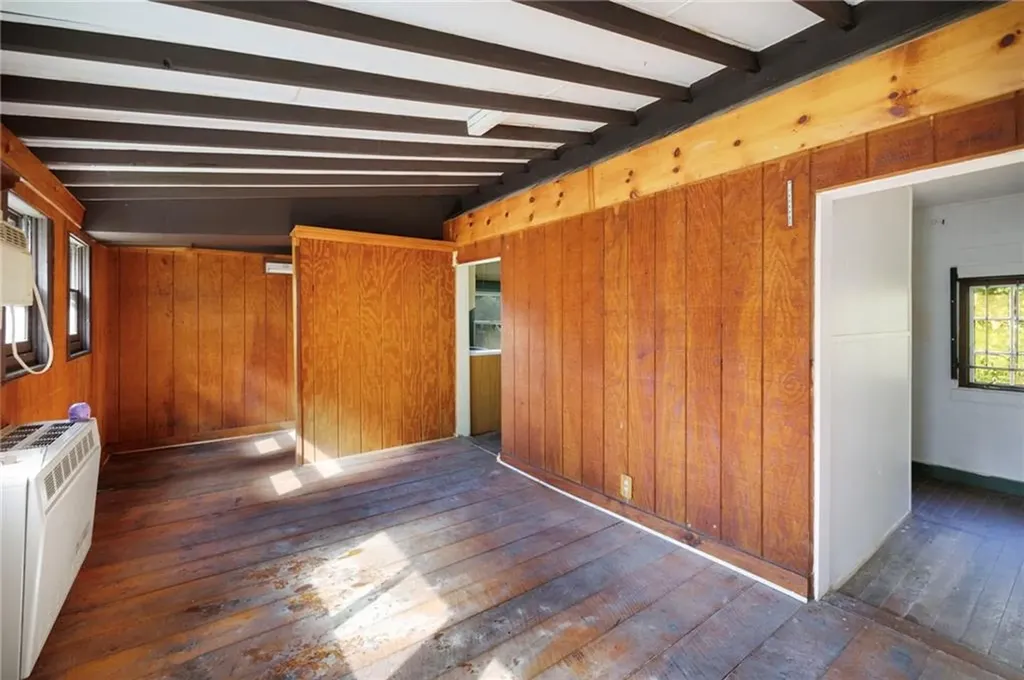 159 Ten Rod Road North Kingstown RI 02852